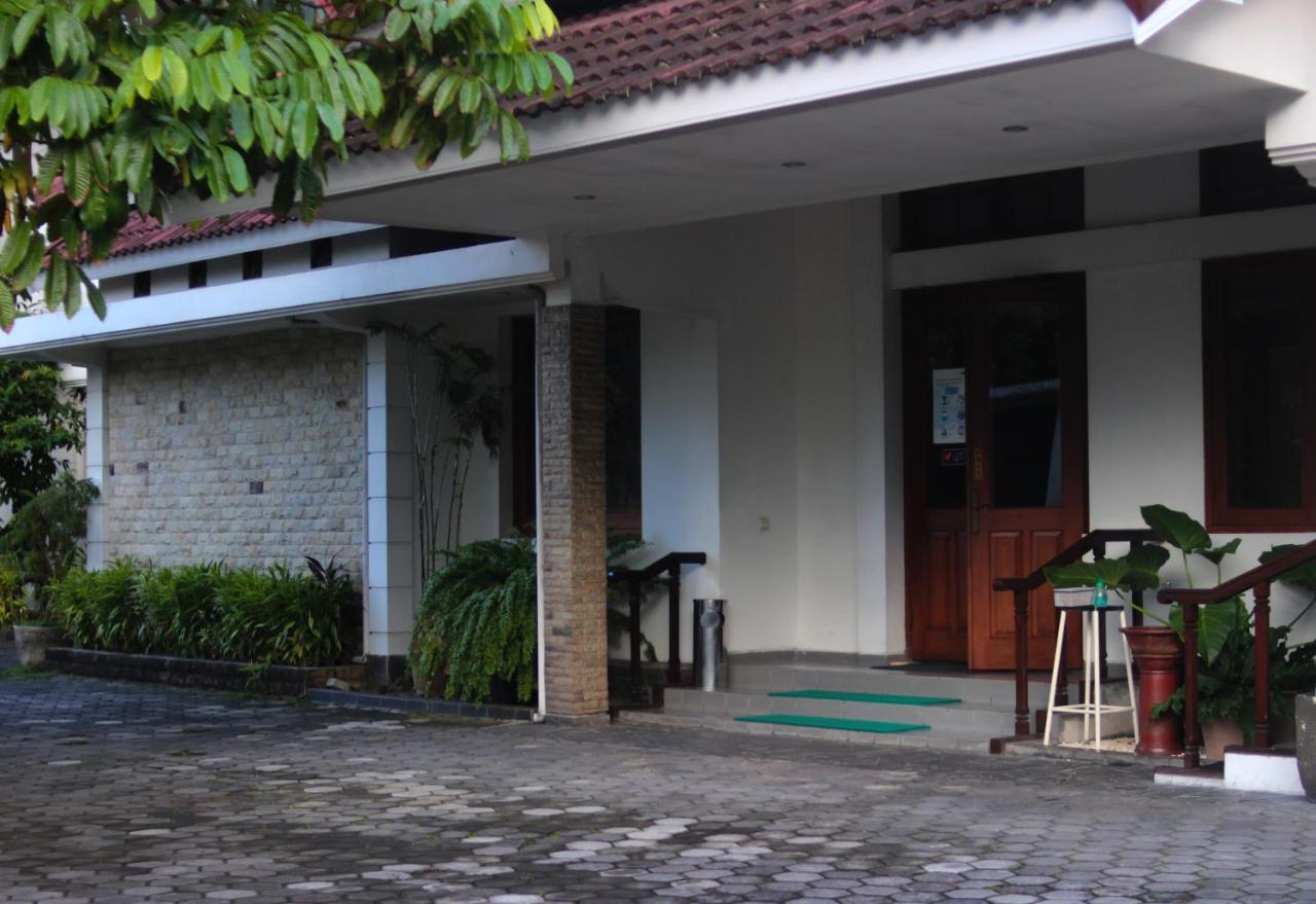 Hotel Graha Kinasih Kotabaru Jogyakarta Zewnętrze zdjęcie