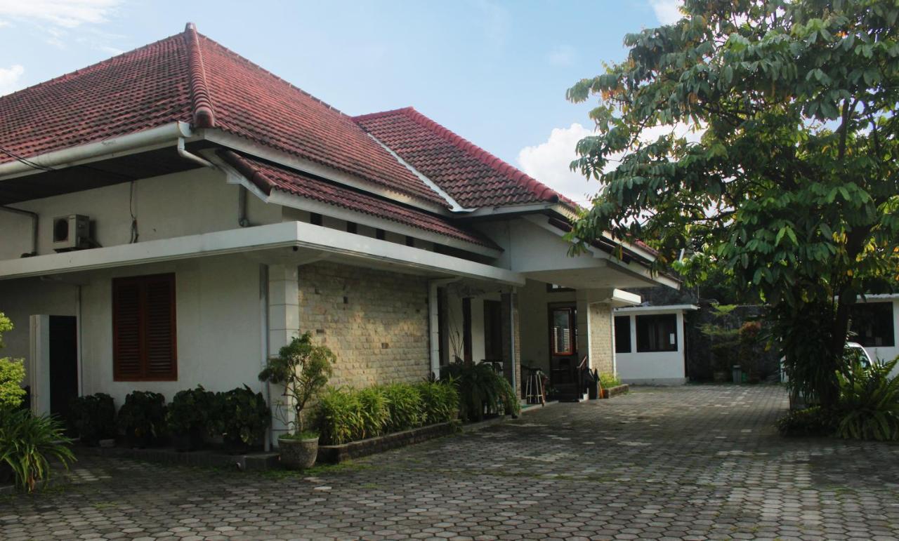 Hotel Graha Kinasih Kotabaru Jogyakarta Zewnętrze zdjęcie