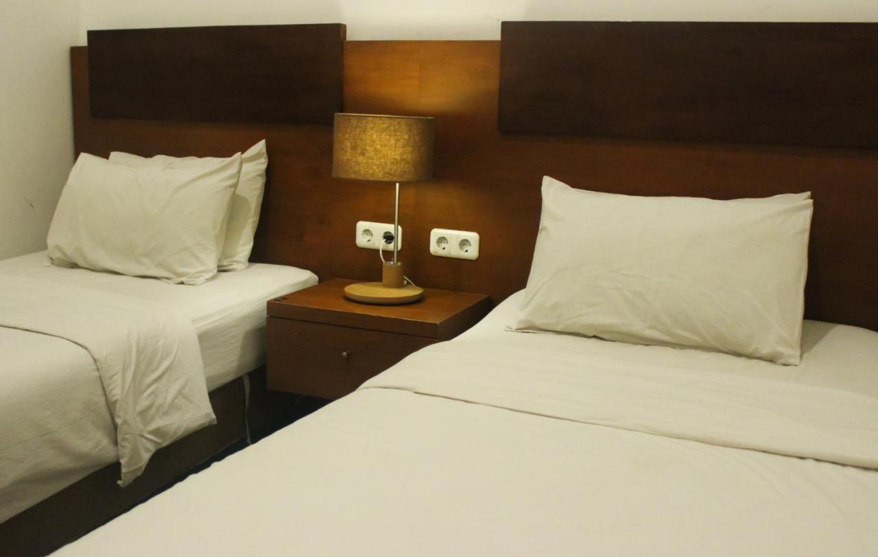 Hotel Graha Kinasih Kotabaru Jogyakarta Zewnętrze zdjęcie